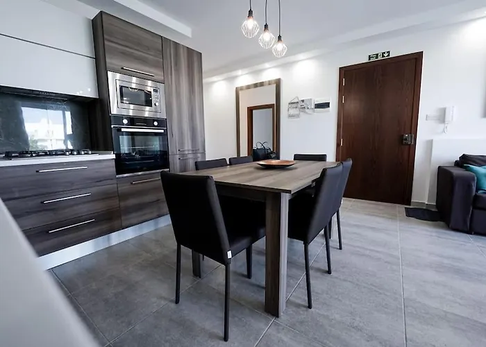 Lovely By The Sea. Mf1 Apartament St. Paul's Bay