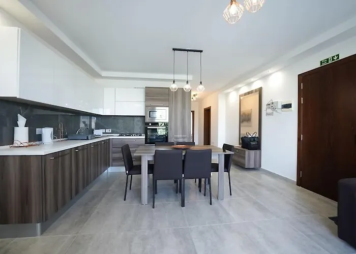 Lovely By The Sea. Mf1 * St. Paul's Bay